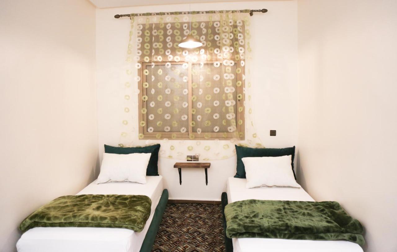 Issli Appartment Climatise Hiver Et Ete Azrou Bagian luar foto