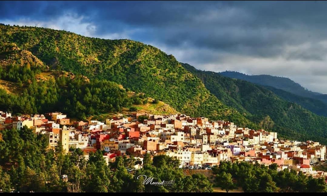 Issli Appartment Climatise Hiver Et Ete Azrou Bagian luar foto