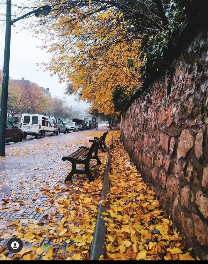 Issli Appartment Climatise Hiver Et Ete Azrou Bagian luar foto