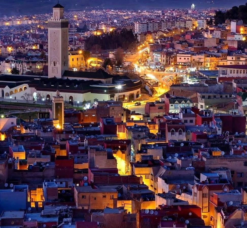 Issli Appartment Climatise Hiver Et Ete Azrou Bagian luar foto