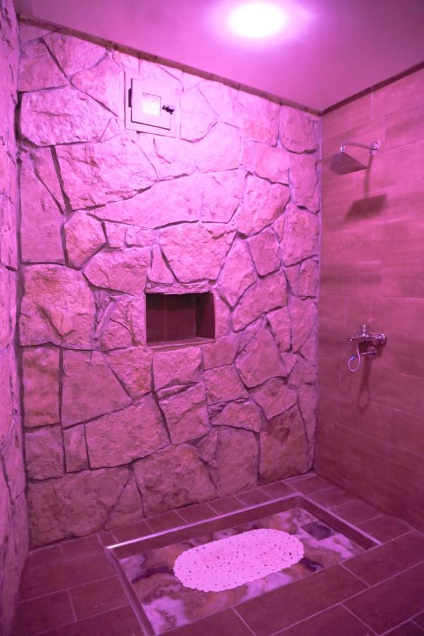 Issli Appartment Climatise Hiver Et Ete Azrou Bagian luar foto